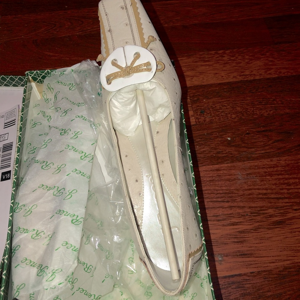 Elegance Shoe new worn vintage shoe style